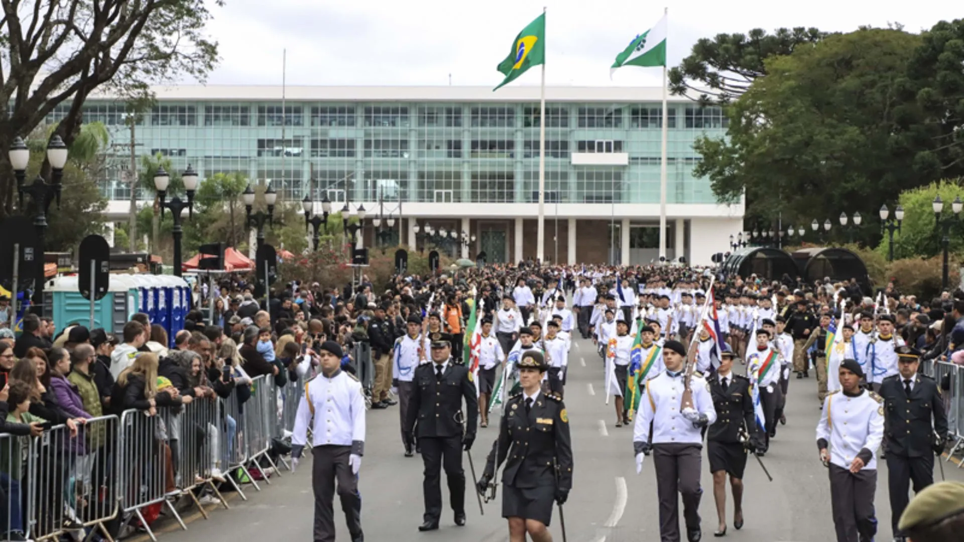 Desfile Independência em Curitiba