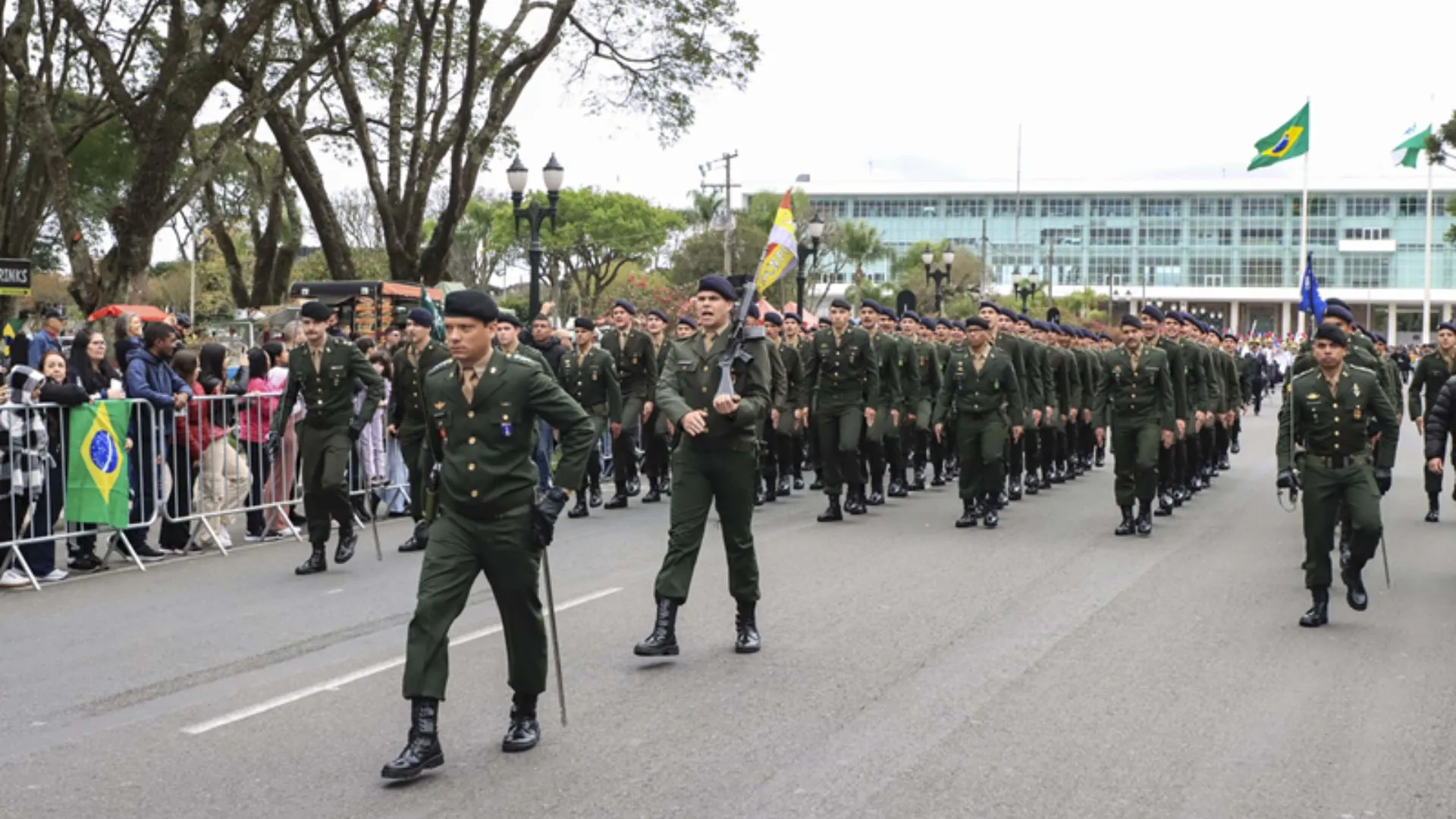 Desfile Independência em Curitiba