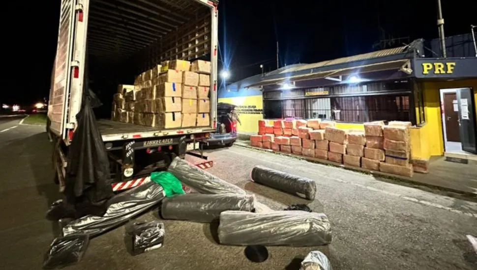 Apreensão de maconha na BR-277