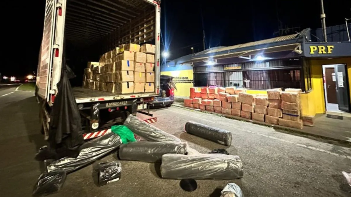 Apreensão de maconha na BR-277