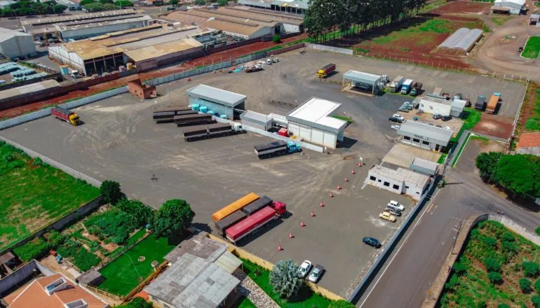 Estacionamento e ponto de parada para associados da Rodocoop. (Foto: Divulgação/Rodocoop)