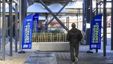 Ação disponibiliza empregos em terminais de ônibus de Curitiba