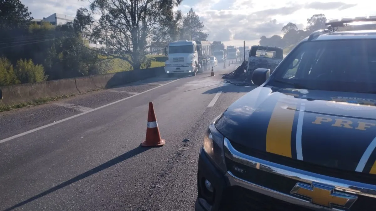 Acidente na BR-116, em São José dos Pinhais, na Grande Curitiba