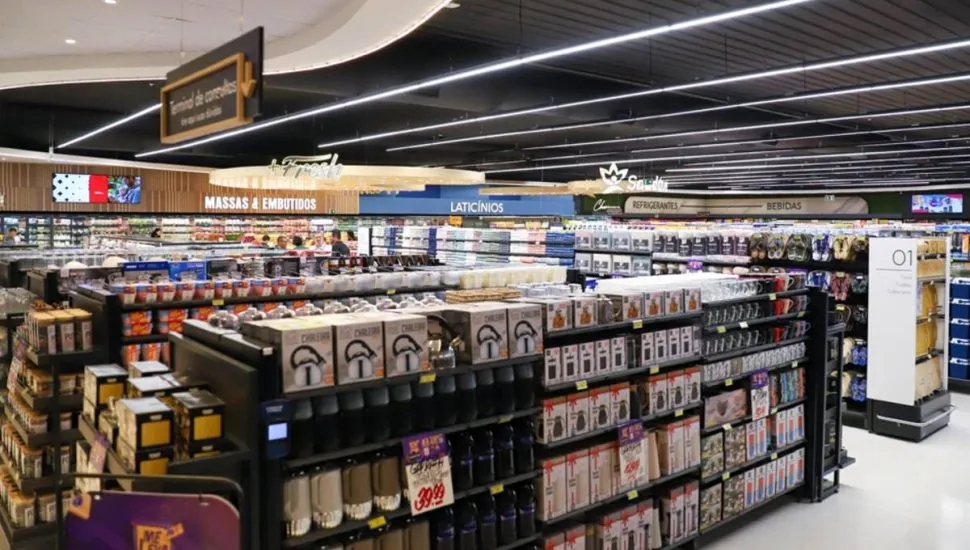 Imagem mostra uma nova loja do Super Mufato por dentro.