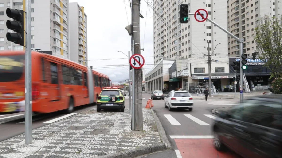 Cruzamento perigoso no Capão Raso ganha nova sinalização
