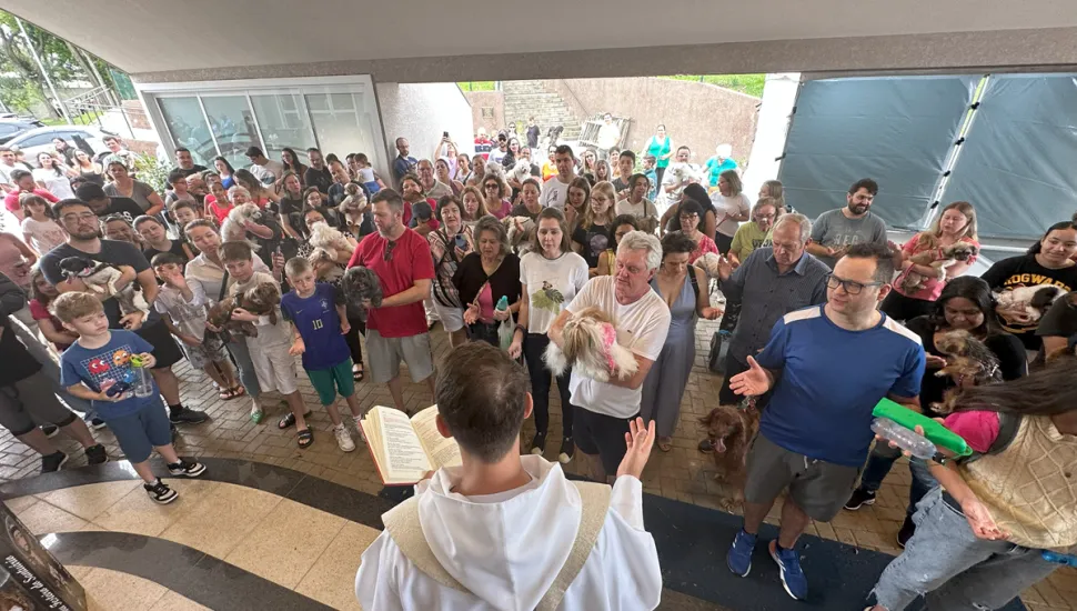 Bênção dos animais em Santuário de São Francisco, em Curitiba