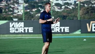 Goiás joga hoje na Série B.