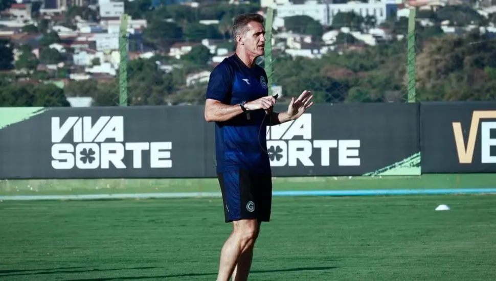 Goiás joga hoje na Série B.