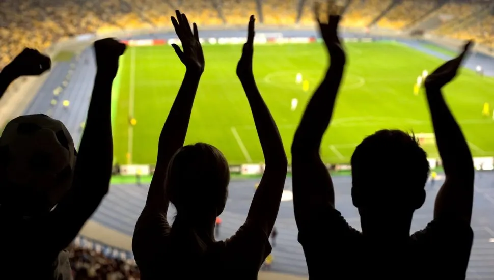 Partida de futebol, estádio