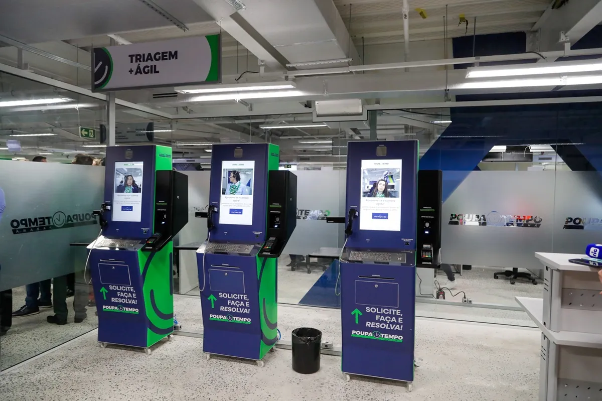 Primeira unidade do Poupatempo Paraná, aberta em Curitiba