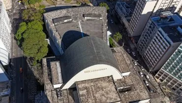 Revitalização da cobertura do Centro Cultural Teatro Guaíra. 01/08/2025