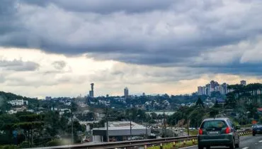 Tempo fechado em Curitiba
