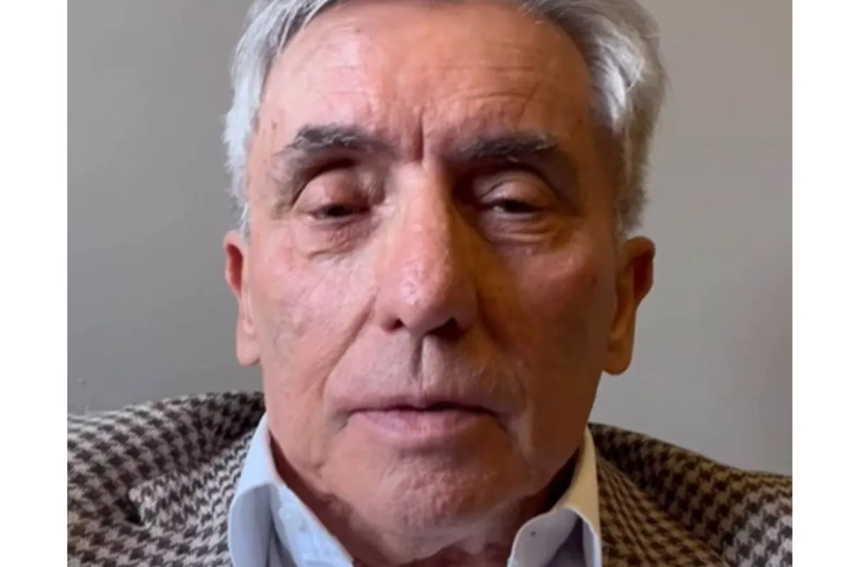 Imagem mostra o comentarista Fernando Gomes.