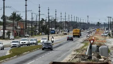 Imagem mostra a nova PR-412 que está em processo de duplicação no litoral do Paraná.