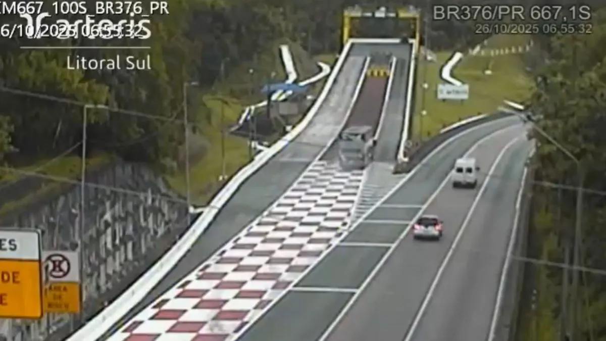 Área de escape da br 376