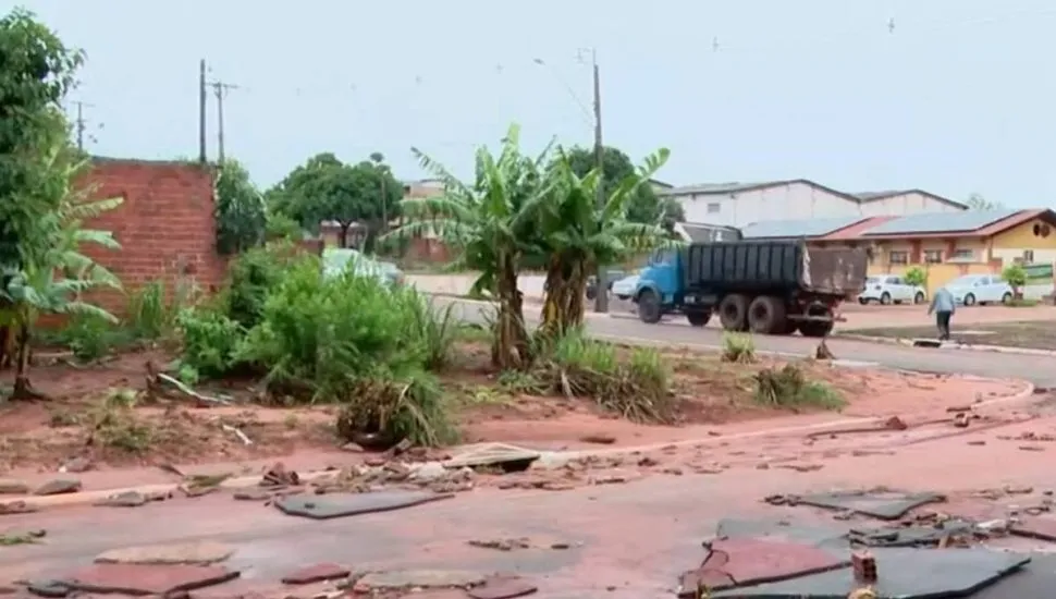 Imagem mostra o estrago causado pelo temporal em Altônia, no Paraná.