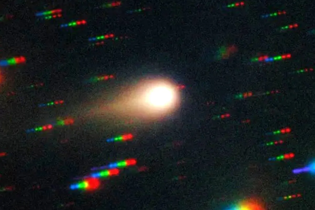 Imagem real mostra o cometa 3I Atlas