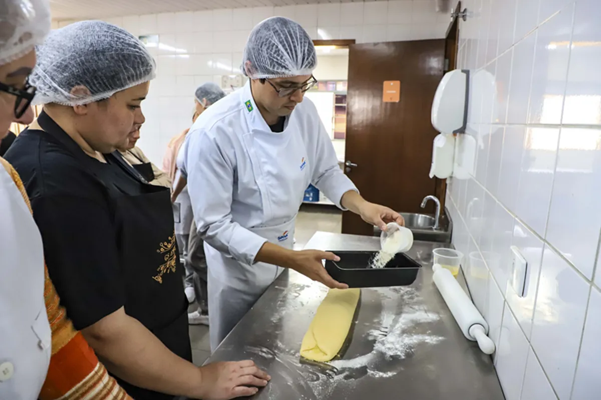 Escolas de Gastronomia Social oferecem 15 cursos gratuitos em Curitiba