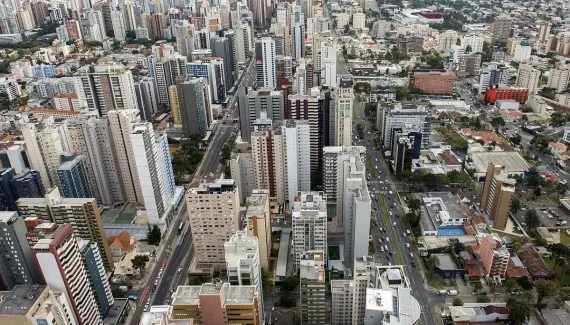Feriado da Consciência Negra altera serviços em Curitiba; veja o que abre e fecha