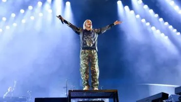 Imagem mostra trecho do show do Linkin Park em Curitiba.