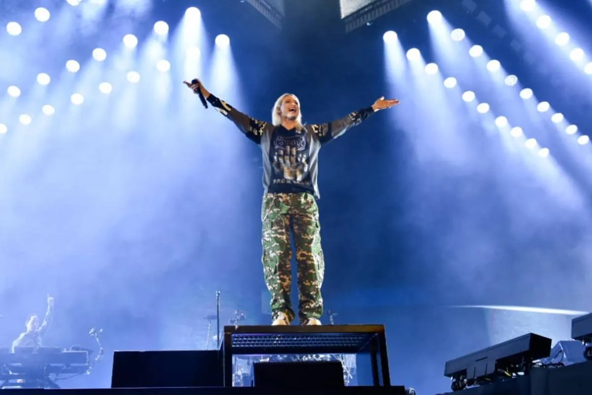 Imagem mostra trecho do show do Linkin Park em Curitiba.