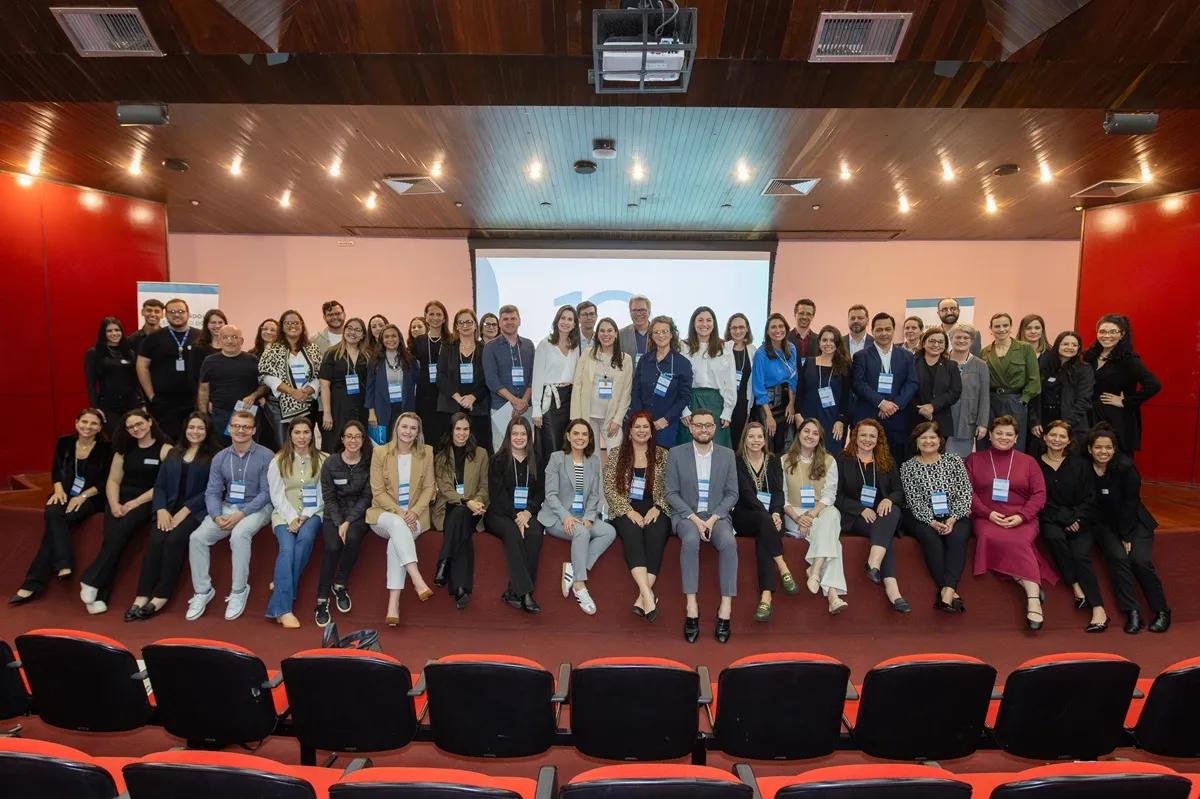 Membros da Rede de Investidores Sociais do Paraná