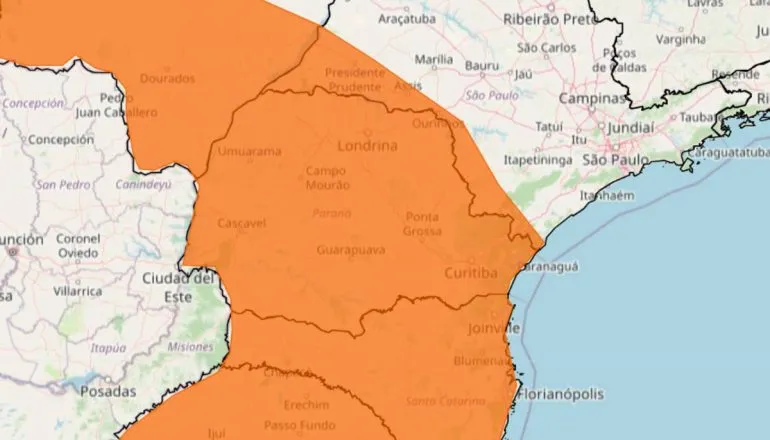 Imagem mostra um mapa com alerta laranja de temporal para todo o Paraná.