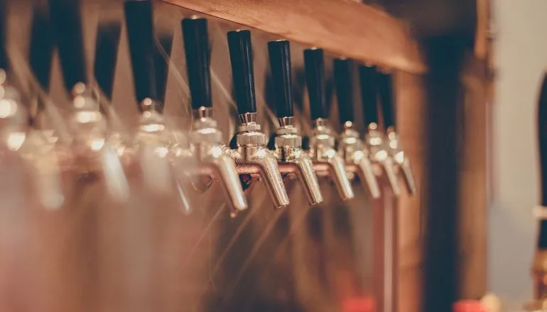 Cerveja Artesanal provoca festa de quatro dias na região de Curitiba