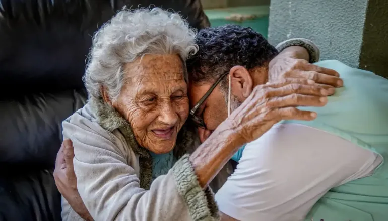 Tema da redação do Enem 2025 aborda perspectivas para envelhecimento