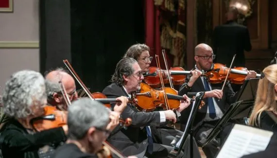Clássicos do rock ganham nova vida em concerto único em Curitiba