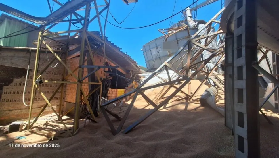 Acidente com silo na Grande Curitiba