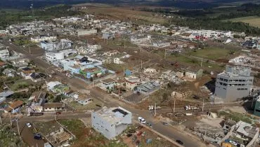 Imagem de Rio Bonito do Iguaçu, no Paraná, após tornado