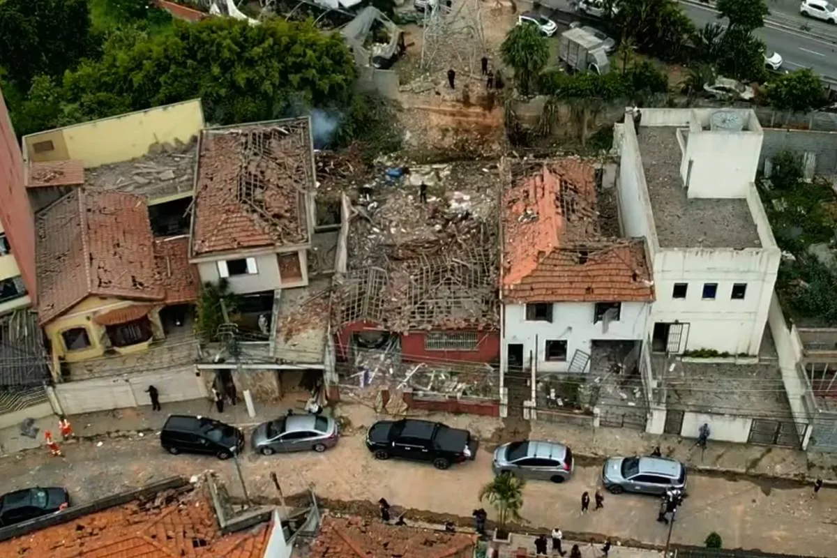 Explosão no bairro Tatuapé deixou um morto e ao menos nove feridos.