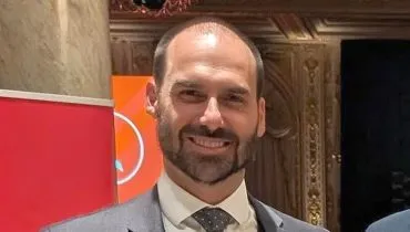 Por unanimidade, STF torna Eduardo Bolsonaro réu por atuação nos EUA