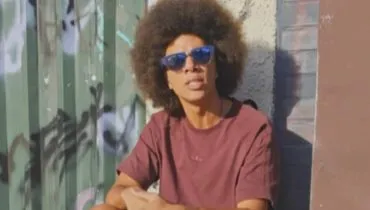 Imagem mostra Renato Freitas em Curitiba.