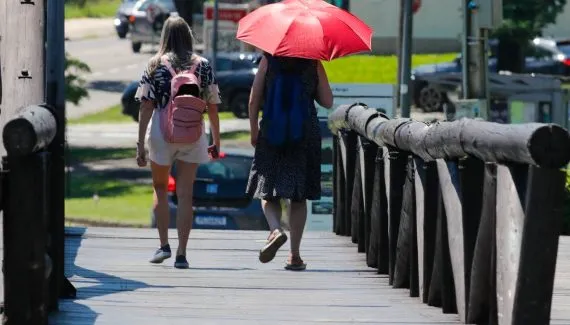 Natal será de calor e chuva em parte do Paraná, avalia Simepar