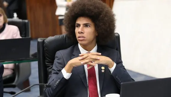 Renato Freitas fala em armação e diz que tentou proteger filho recém-concebido