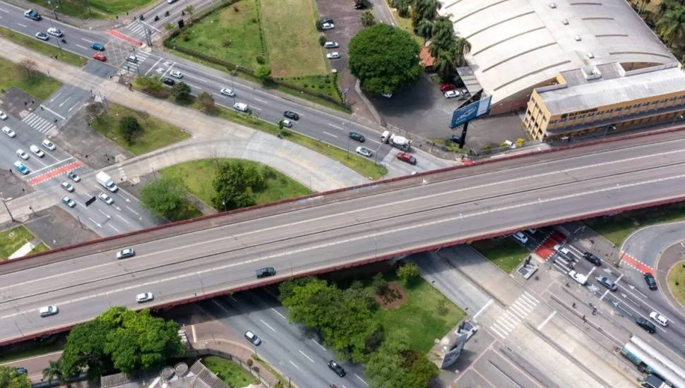 Imagem mostra um trecho da Avenida Marechal Floriano Peixoto, algo do investimento.