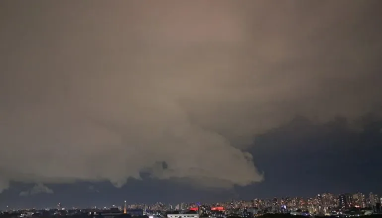 Ciclone se afasta, mas nova tempestade avança para o Paraná