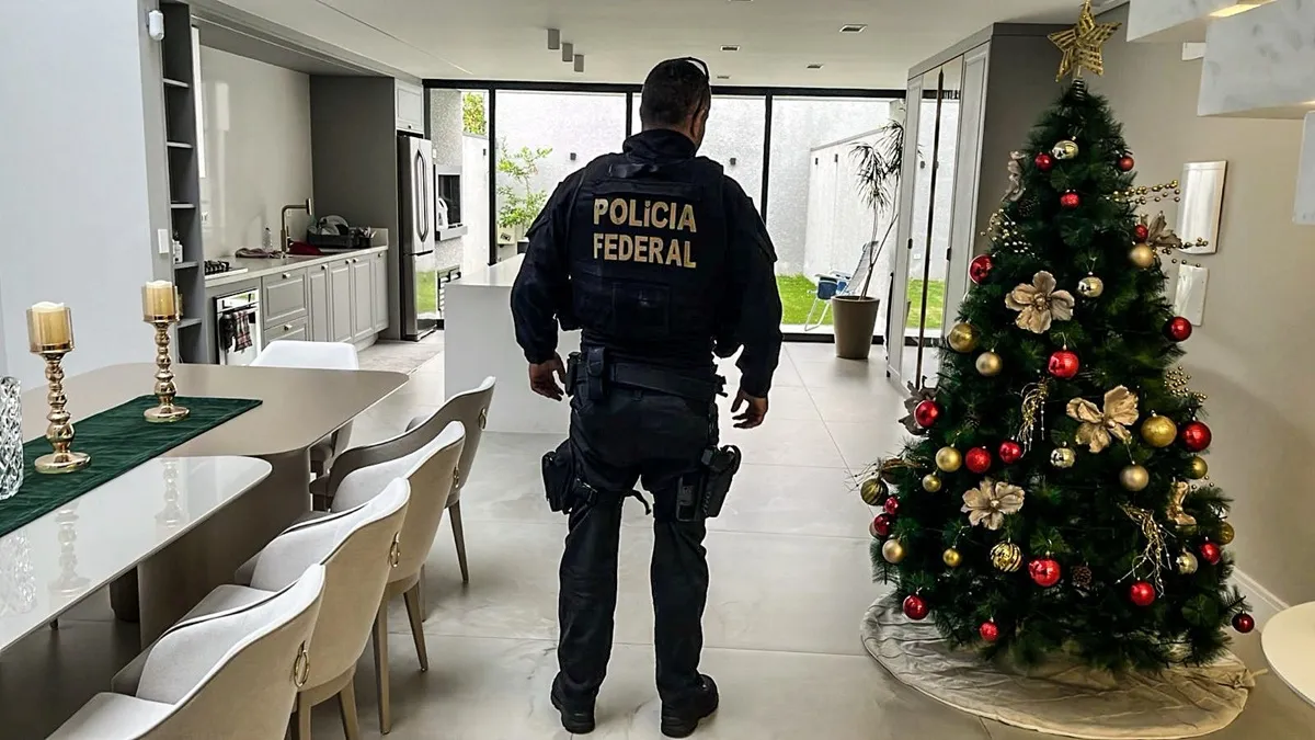 PF investiga pirâmide que usava falso banco digital em Curitiba