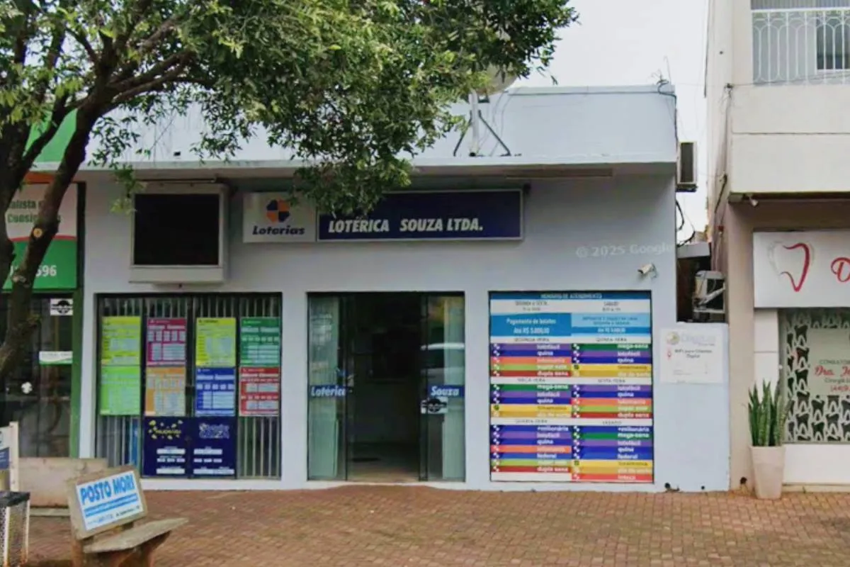 Imagem mostra uma lotérica em Terra Roxa, no Paraná.