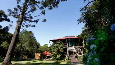 A área também é conhecida por abrigar o antigo "Chapéu do Pensador", gabinete do Governo do Estado que era considerado um dos preferidos do ex-governador Jaime Lerner.