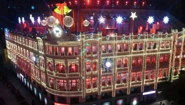 Natal mágico: ensaio do coral do Palácio Avenida encanta Curitiba antes da grande estreia