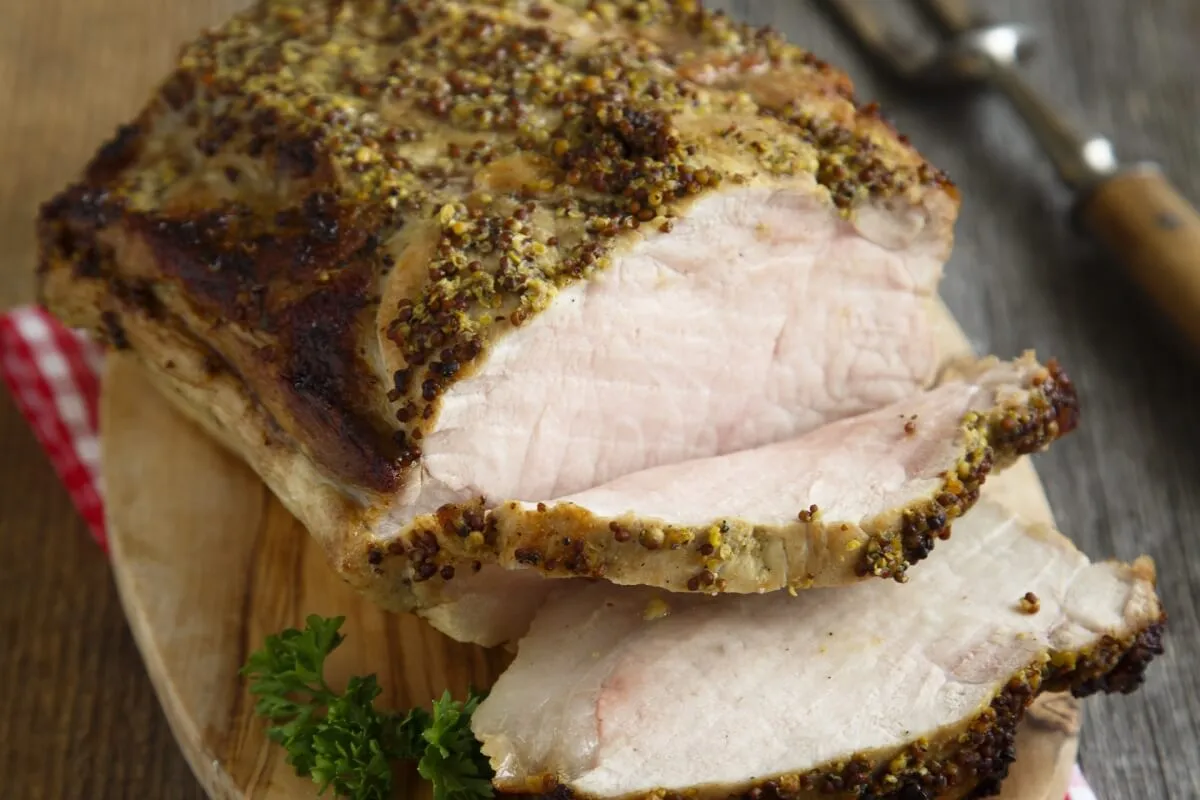 Lombo assado com crosta crocante: 3 receitas para o Natal