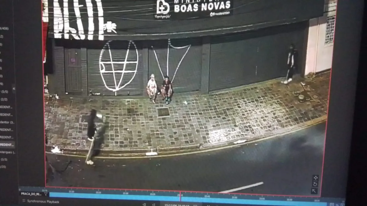 Câmeras flagram pichação no São Francisco, em Curitiba