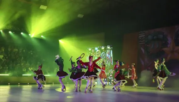 Espetáculo de patinação no Centro de Curitiba estreia nesta quinta