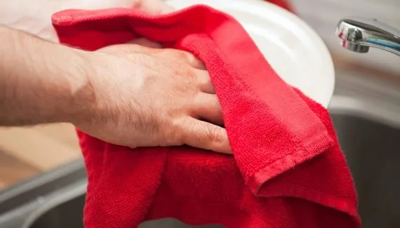 Fim do pano de prato? Cozinhas ganham novo aliado para secar a louça