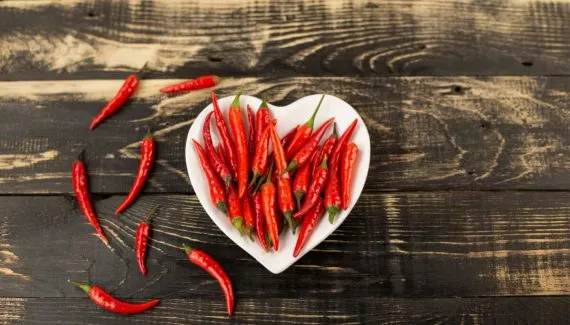 Simpatias com pimenta: 4 rituais para fortalecer o amor