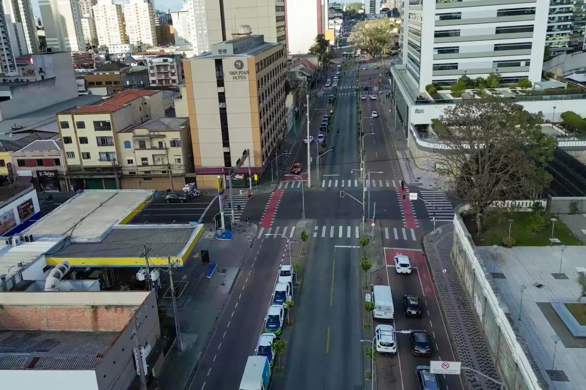 Cruzamento no Centro de Curitiba terá interdição