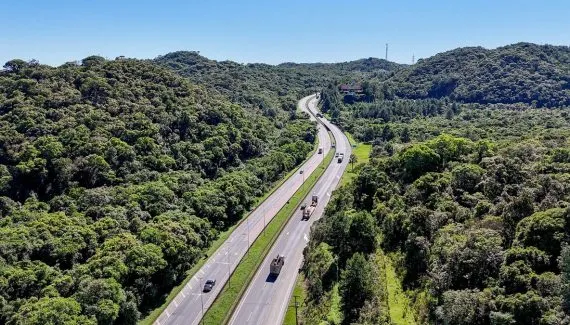 Vai viajar? Veja os dias e horários de maior movimento nas estradas para o litoral
